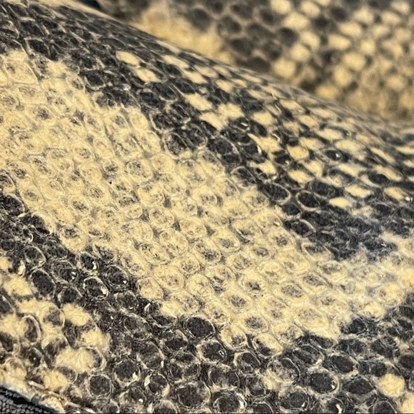 Vince Camuto Korli Snakeskin slip on - Picture 5 of 15